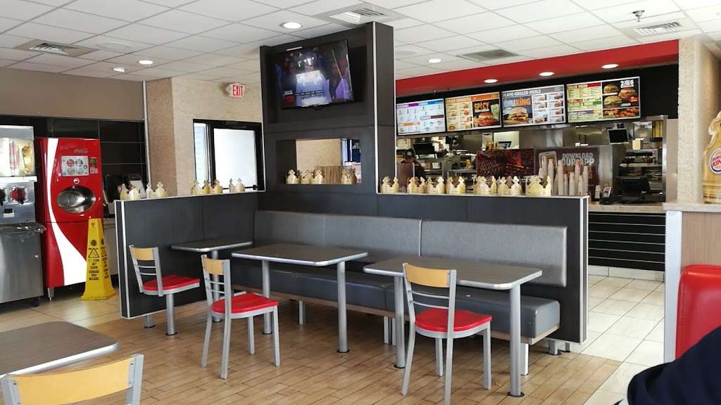 Burger King | 1610 VFW Pkwy, West Roxbury, MA 02132 | Phone: (617) 323-2479