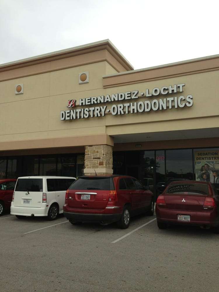 Locht Dentistry | 4400 North Fwy F350, Houston, TX 77022, USA | Phone: (713) 695-3555