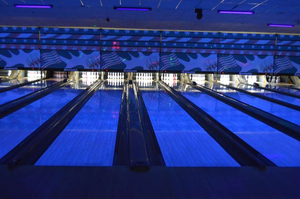 Blue Valley Lanes Inc | 495 E Moorestown Rd, Wind Gap, PA 18091, USA | Phone: (610) 863-4621