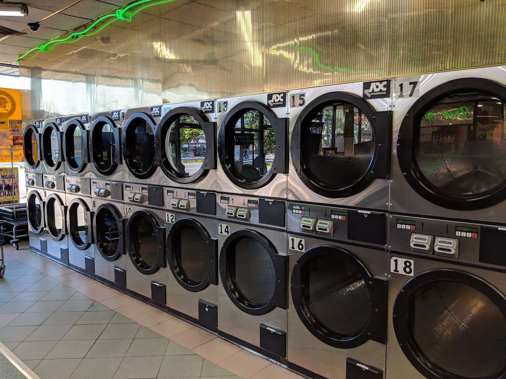 Laundry Center Copiague | Decker St, Copiague, NY 11726, USA