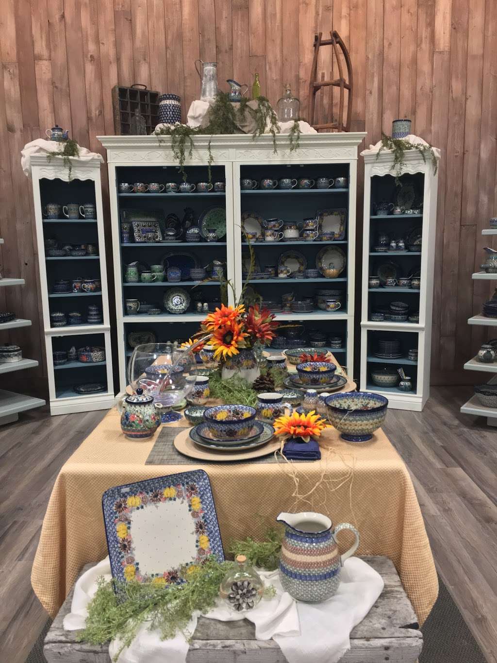 More Polish Pottery | 8S953 Jericho Rd, Big Rock, IL 60511 | Phone: (630) 605-2371