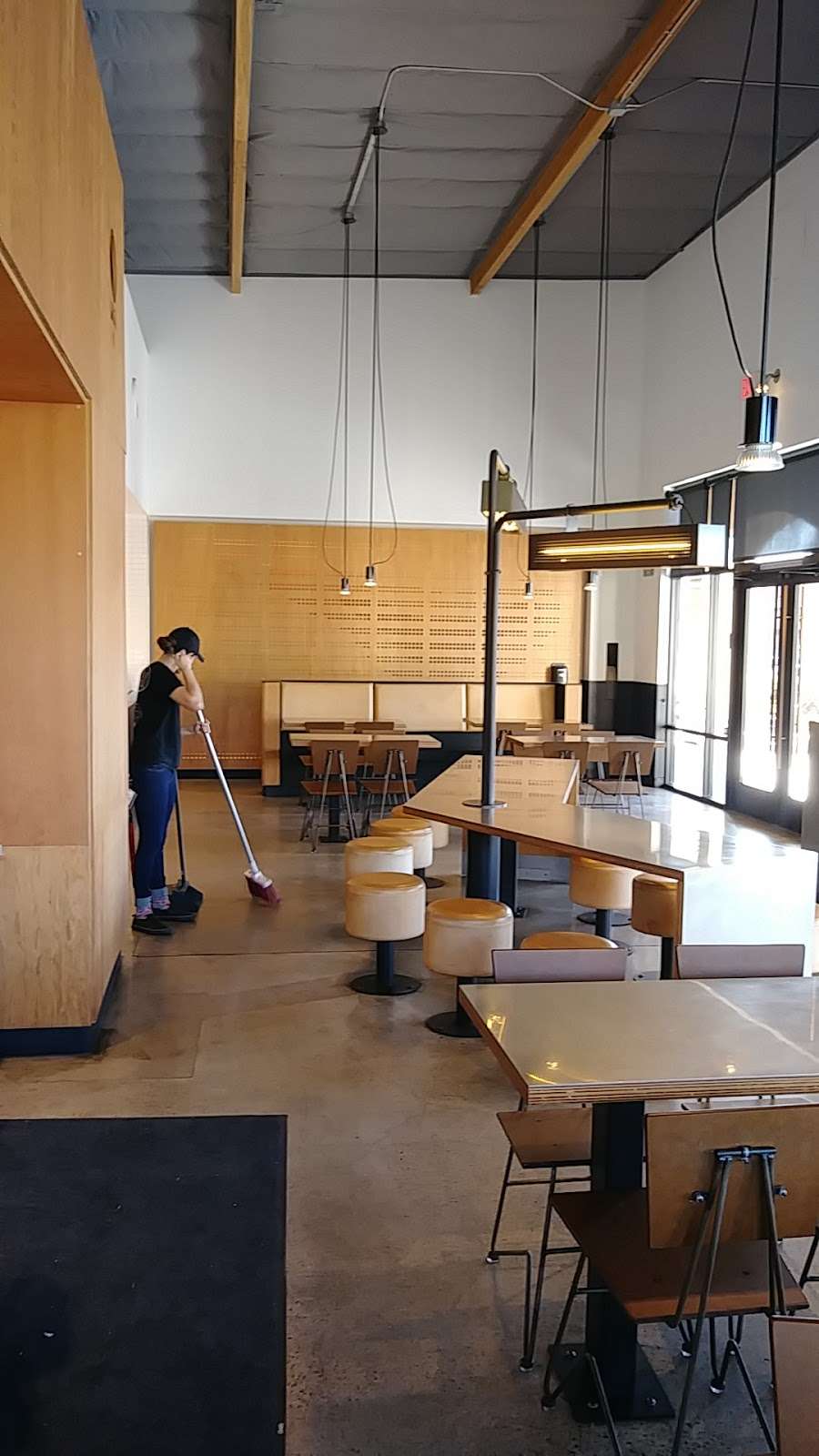 Chipotle Mexican Grill | 495 College Blvd Ste A, Oceanside, CA 92057, USA | Phone: (760) 758-1493