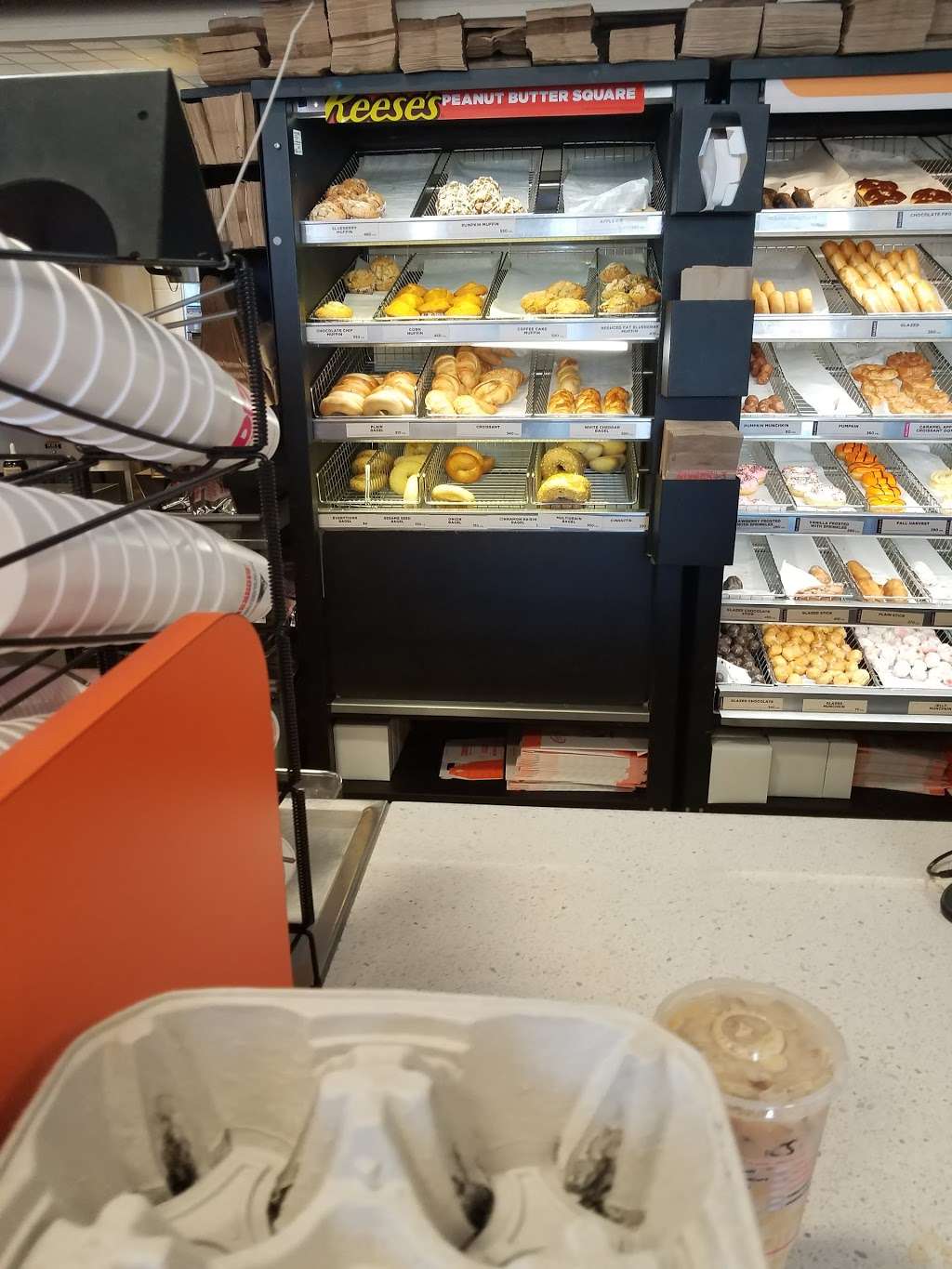 Dunkin Donuts | 555 N Shore Rd, Revere, MA 02151, USA | Phone: (781) 485-5900