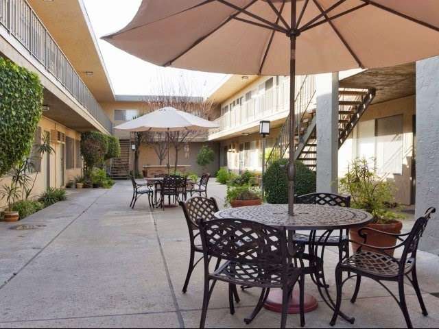 Riverside Villa Apartments | 11615 Riverside Dr, North Hollywood, CA 91602, USA | Phone: (844) 276-0146