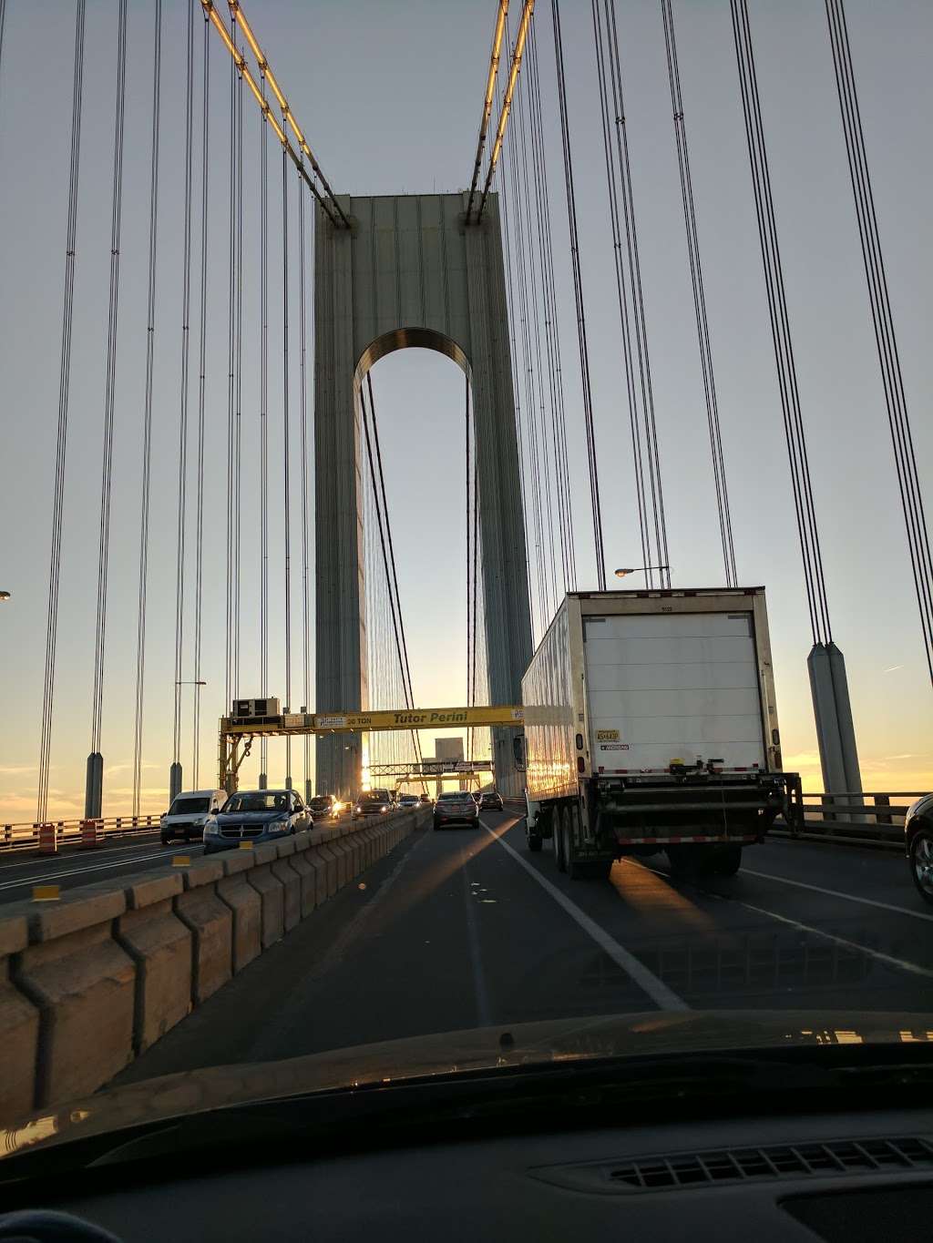 Verrazano Bridge/Lee Av | Brooklyn, NY 11209