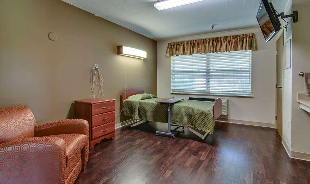 North Point - Skilled Nursing by Americare | 908 N Pearl St, Paola, KS 66071 | Phone: (913) 294-4308