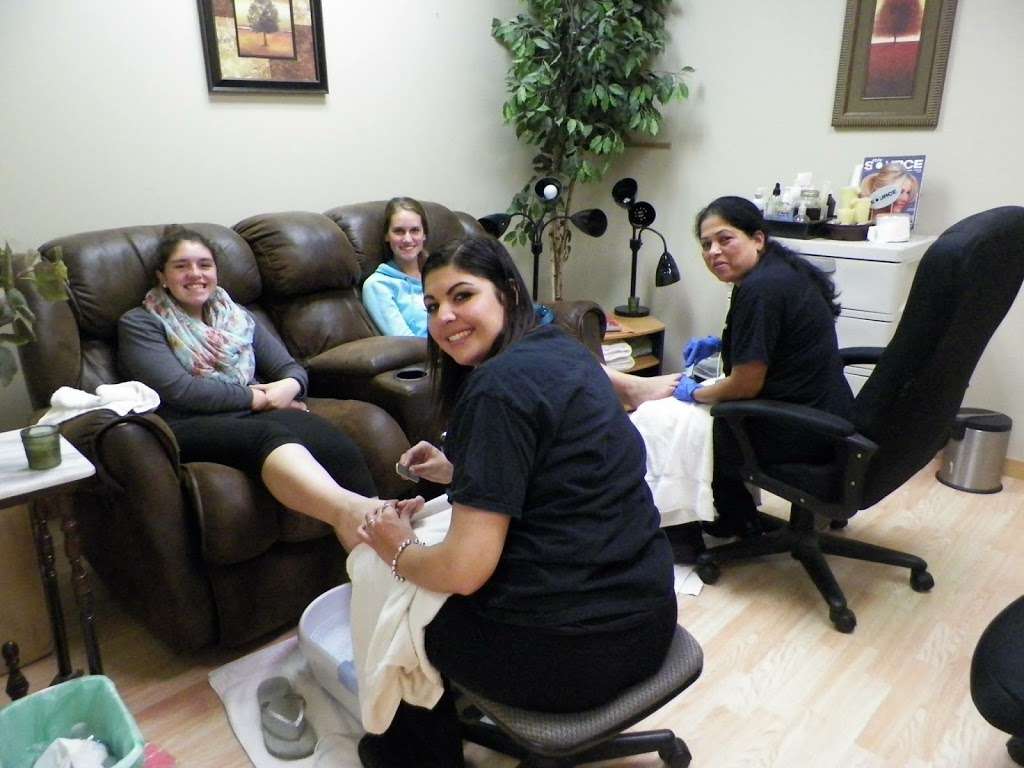 The Nail Inn & School of Cosmetology | 47 Stephen St, Lemont, IL 60439 | Phone: (630) 243-0387