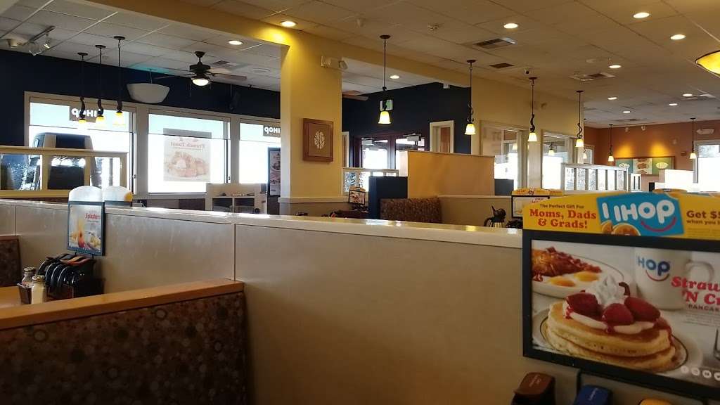 IHOP | 13233 Main St, Hesperia, CA 92345 | Phone: (760) 956-9555