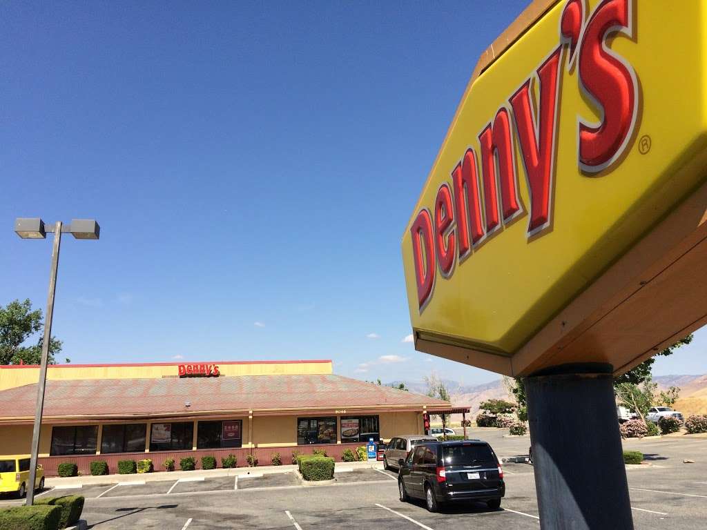 Dennys | 9046 Loop Rd E, Lebec, CA 93243, USA | Phone: (661) 248-3409