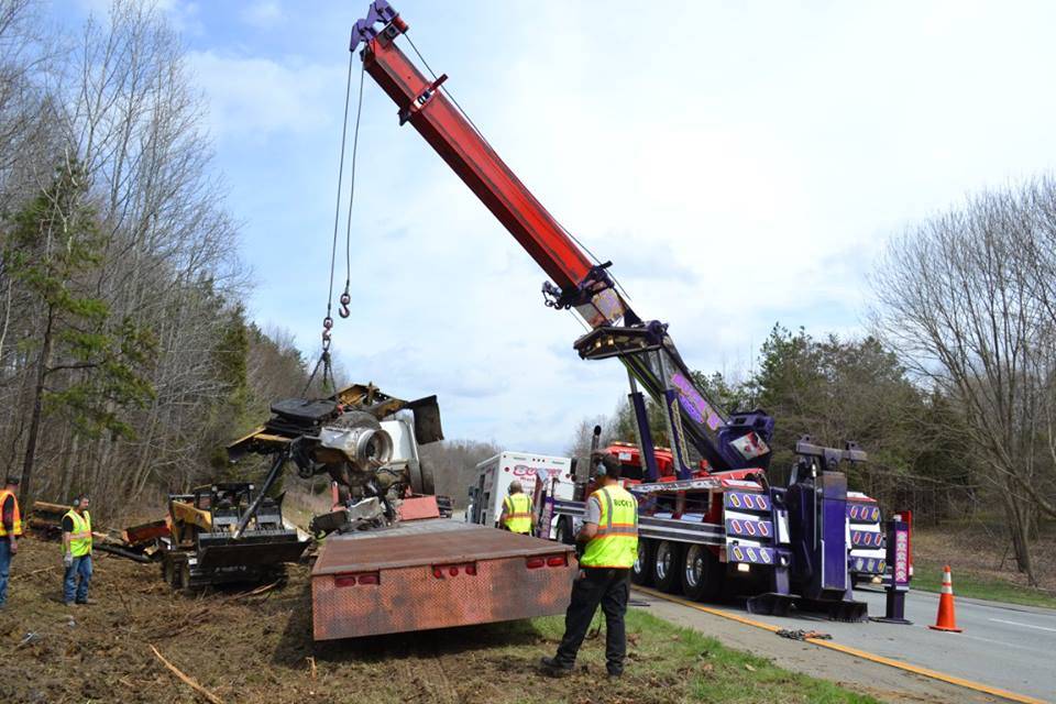 Bucks Wrecker Service | 5007 Ball Park Rd, Thomasville, NC 27360, USA | Phone: (336) 886-4004