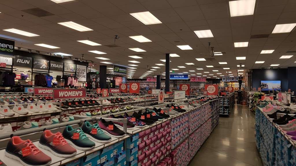 skechers factory outlet moreno valley