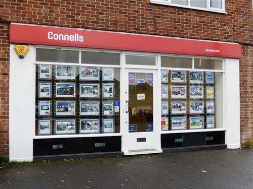 Connells Estate Agents | 4 Copthorne Bank, Copthorne, Crawley RH10 3QX, UK | Phone: 01342 717727
