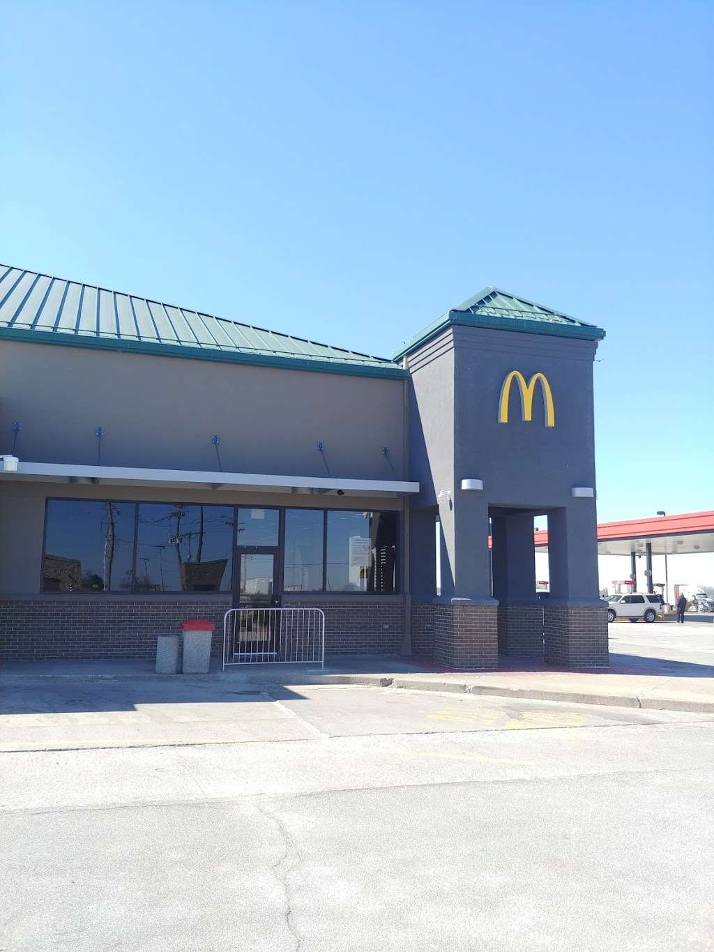McDonalds | 6676 MO-13, Higginsville, MO 64037, USA | Phone: (660) 584-8899
