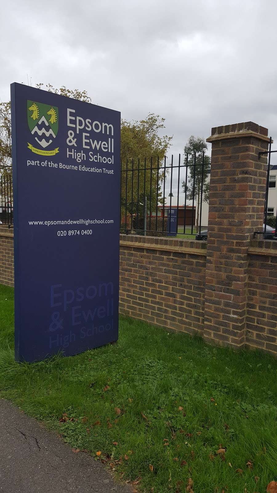 Epsom & Ewell High School | Ruxley Ln, West Ewell, Ewell, Epsom KT19 9JW, UK | Phone: 020 8974 0400