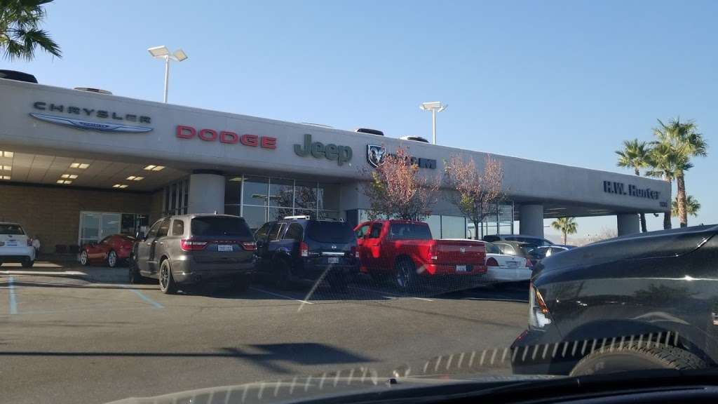 Hunter Dodge Chrysler Jeep Ram Fiat | 1130 Auto Mall Dr, Lancaster, CA 93534, USA | Phone: (661) 948-8411