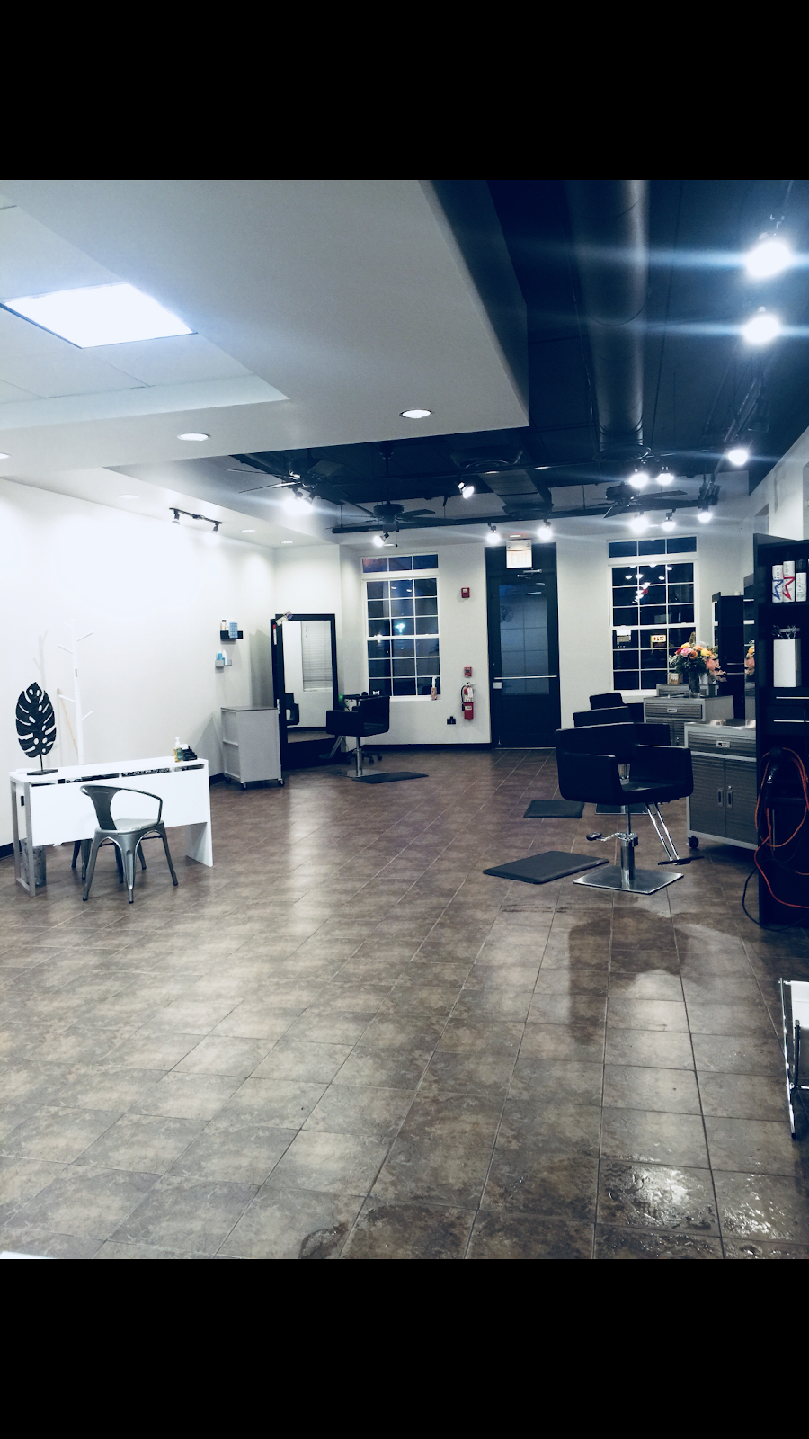 The Station (A boutique salon) | 17216 Oak Park Ave, Tinley Park, IL 60477, USA | Phone: (708) 932-6409