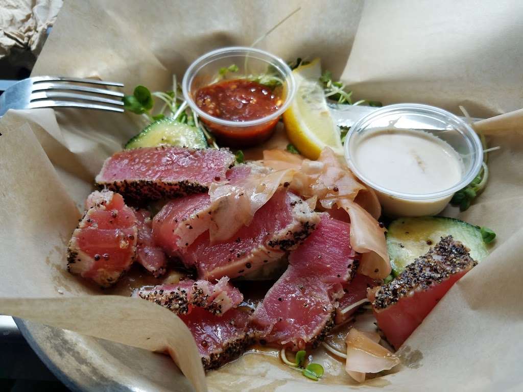 Beach House Fish | 668 E Harbor Blvd, Ventura, CA 93001, USA | Phone: (805) 643-4783