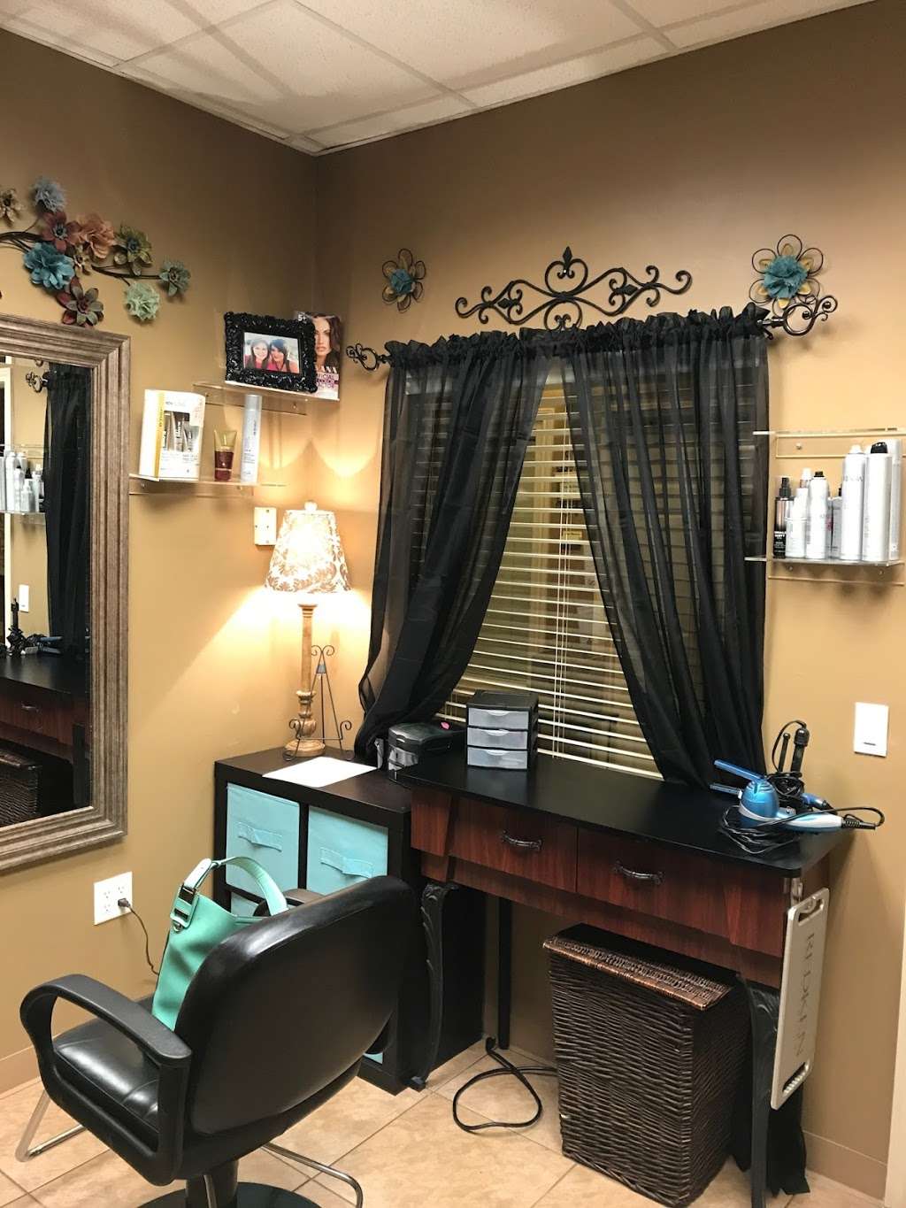 Melanie Baldwin Hair Salon located Inside Elite Salon & Spa | 2105 Maurel Dr #111, Conroe, TX 77304, USA | Phone: (936) 520-8075