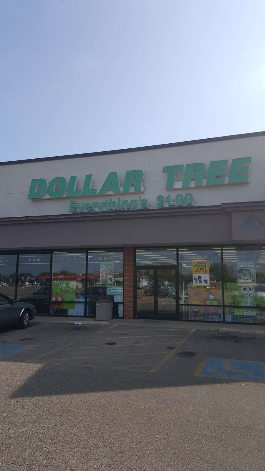 Dollar Tree | 2404 N Bloomington St, Streator, IL 61364, USA | Phone: (815) 992-6003