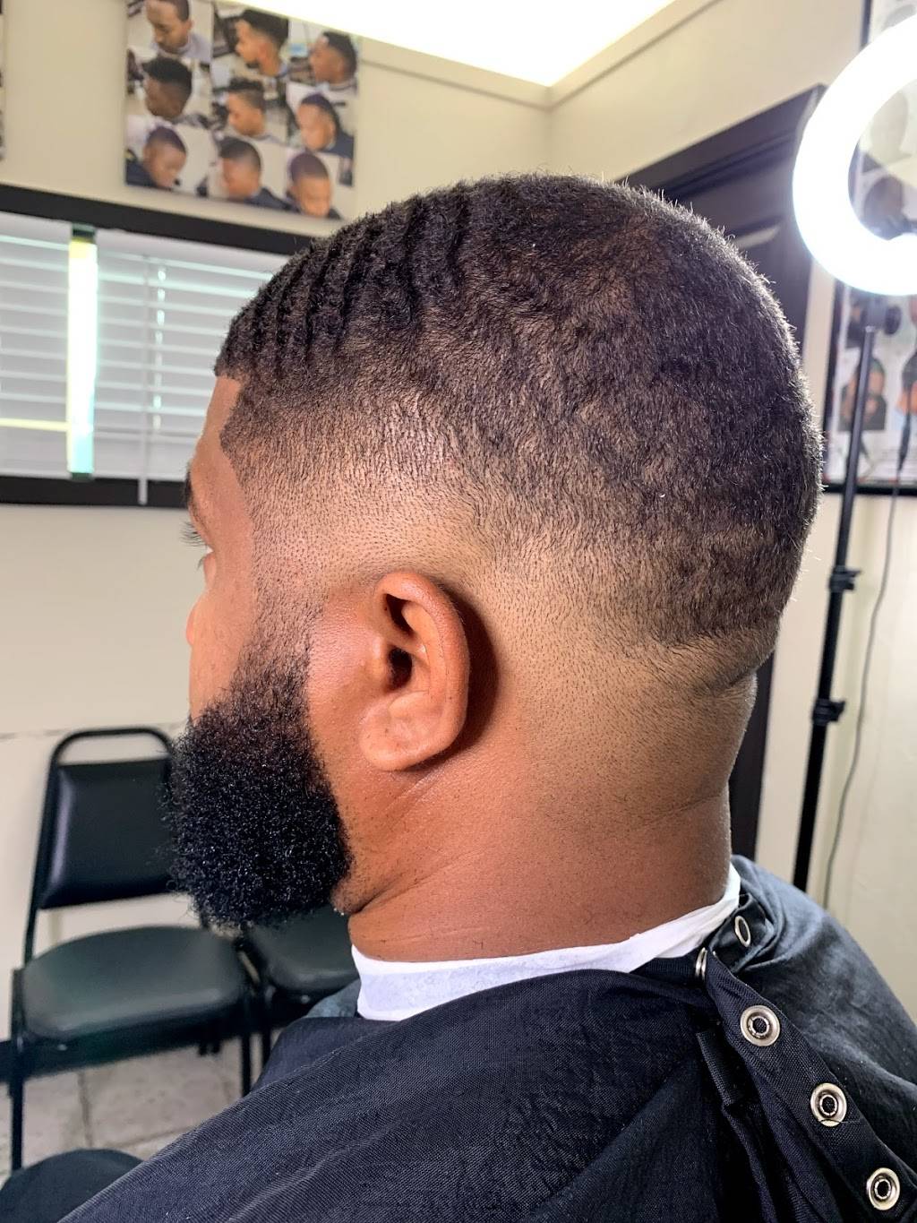 Above The Average Barber | 805 Washington Dr Ste C1, Arlington, TX 76011, USA | Phone: (817) 353-0968