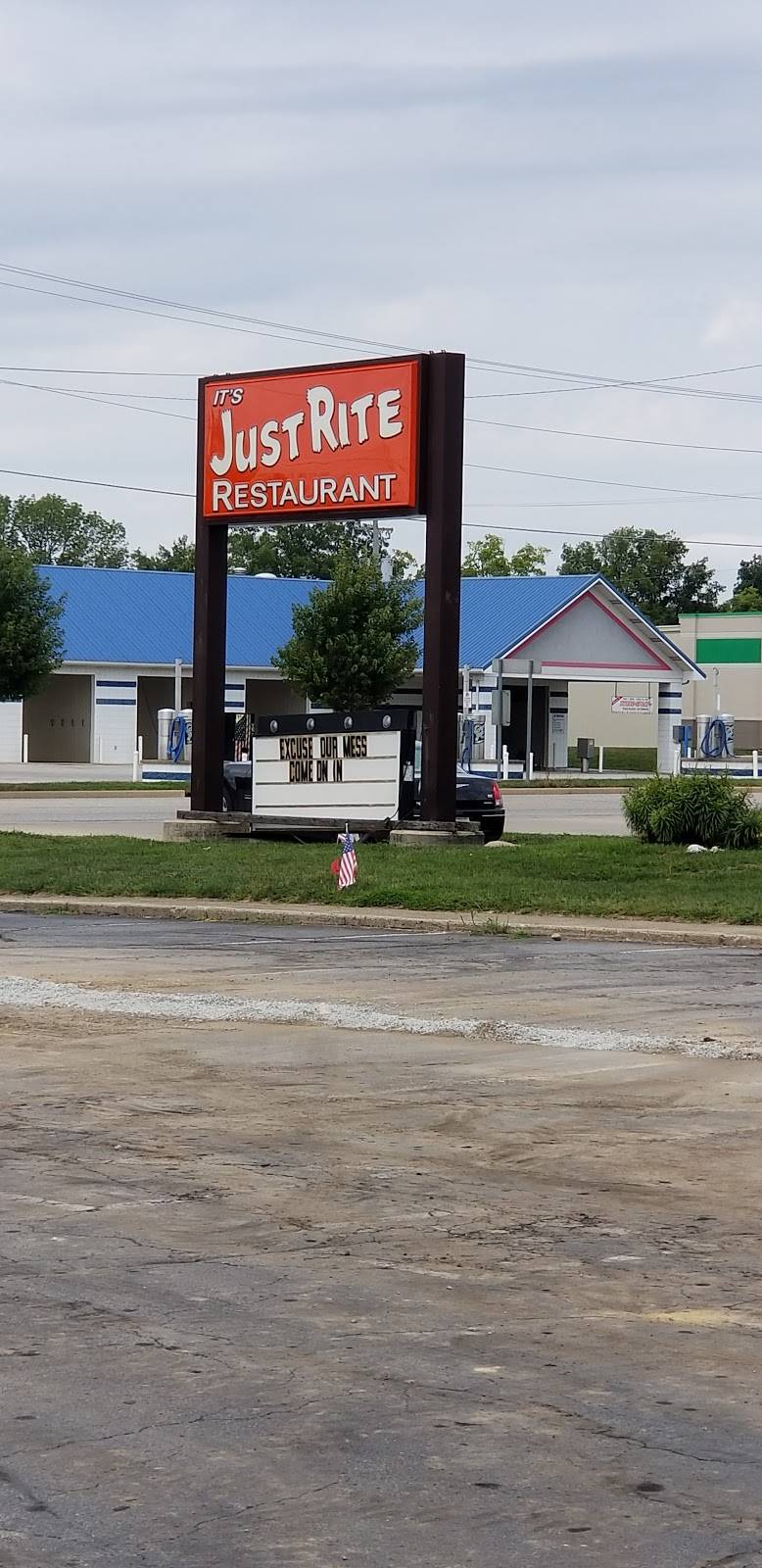 Justrite Drive-In Restaurant | 1626 N Main St, Rushville, IN 46173, USA | Phone: (765) 932-2762