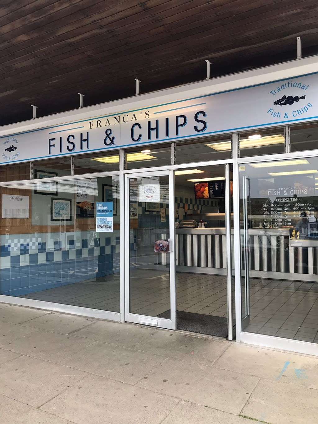 Francas Fish & Chips | 33 The Green, Ware SG12 0QW, UK | Phone: 01920 462713
