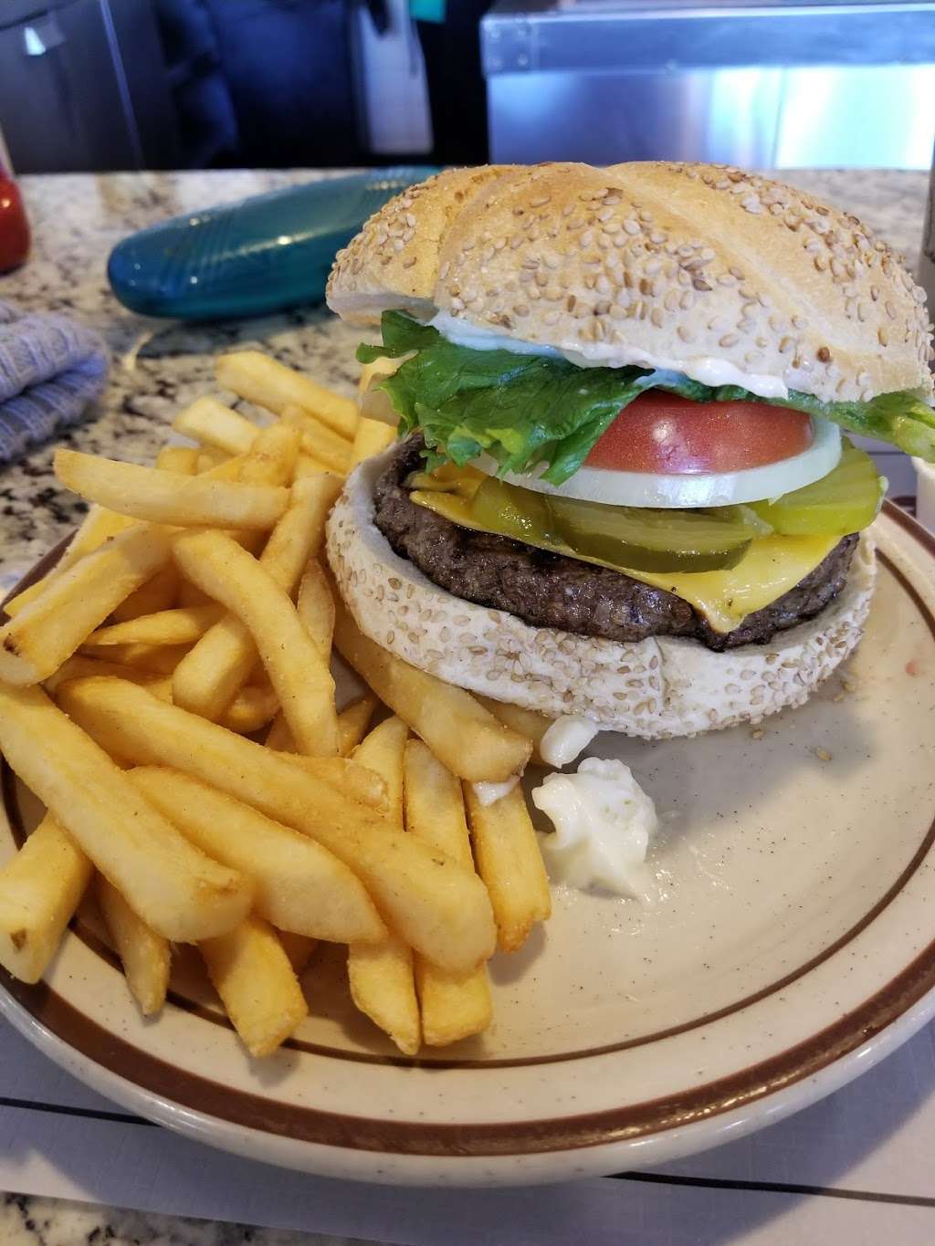 Charcoal Pit | 2600 Concord Pike, Wilmington, DE 19803, USA | Phone: (302) 478-2165