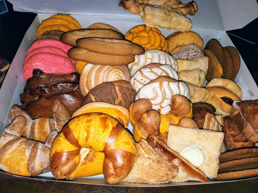 Panamericana Bakery | 11540 Hawthorne Blvd suite d, Hawthorne, CA 90250, USA | Phone: (310) 675-7005