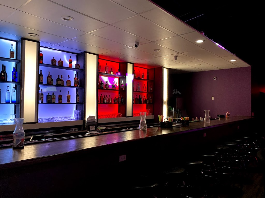 The Landing Strip | 8271 E Admiral Pl, Tulsa, OK 74115, USA | Phone: (918) 836-5733