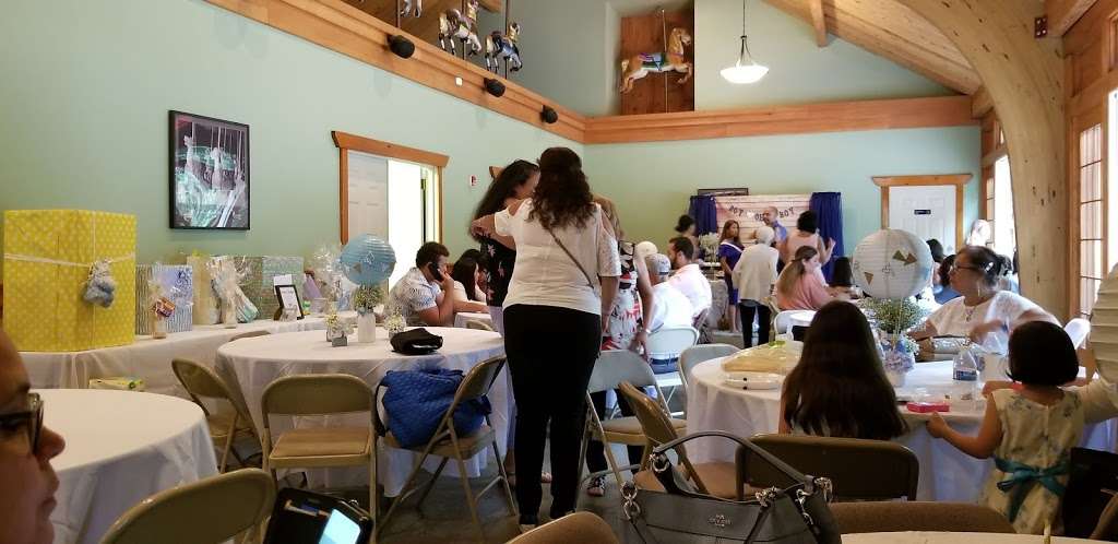 The Homestead Lake Carousel | West Hempstead, NY 11552, USA