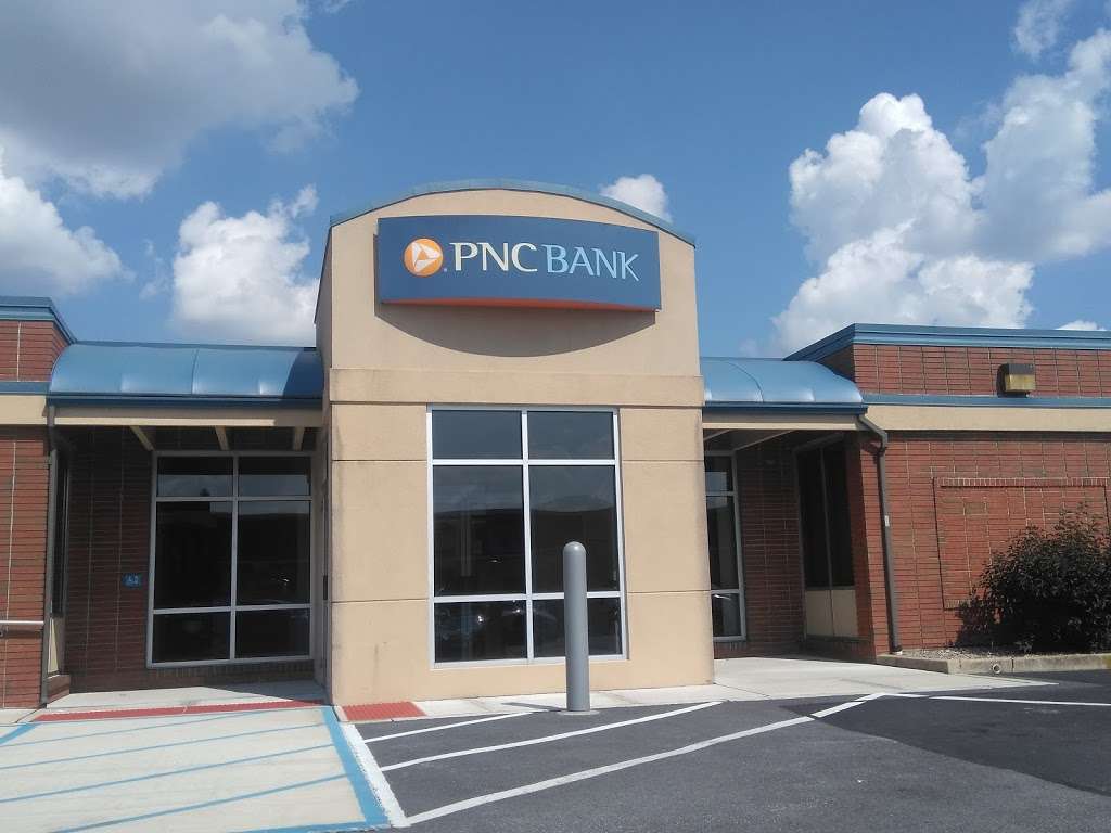 PNC Bank | 418 W Main St, New Holland, PA 17557 | Phone: (717) 355-2265