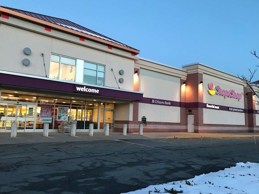 Stop & Shop | 109 Taunton St, Plainville, MA 02762 | Phone: (508) 643-2603