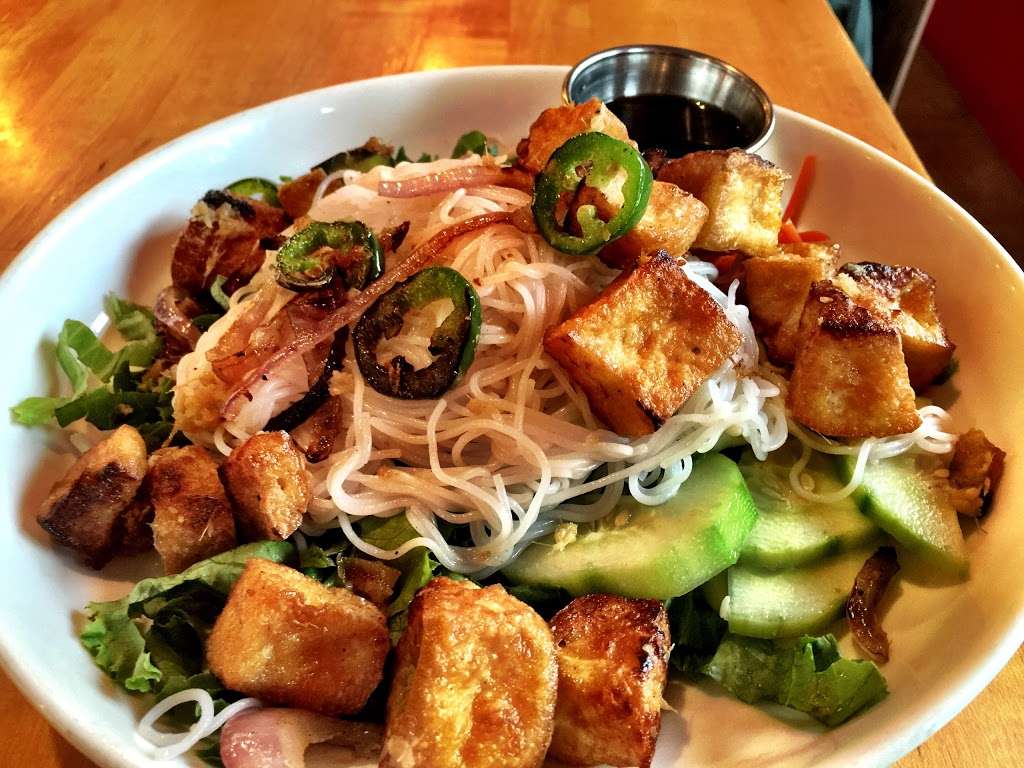 Jennis Noodle House | 3111 S Shepherd Dr, Houston, TX 77098, USA | Phone: (713) 523-7600