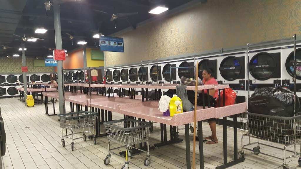 Super Clean Laundromat | 5515 Kenilworth Ave, Riverdale, MD 20737, USA | Phone: (240) 764-5088