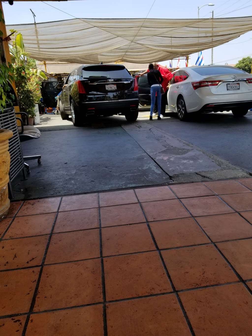 100 Percent Car Wash - 2500 W 54th St, Los Angeles, CA 90043 - Hours ...