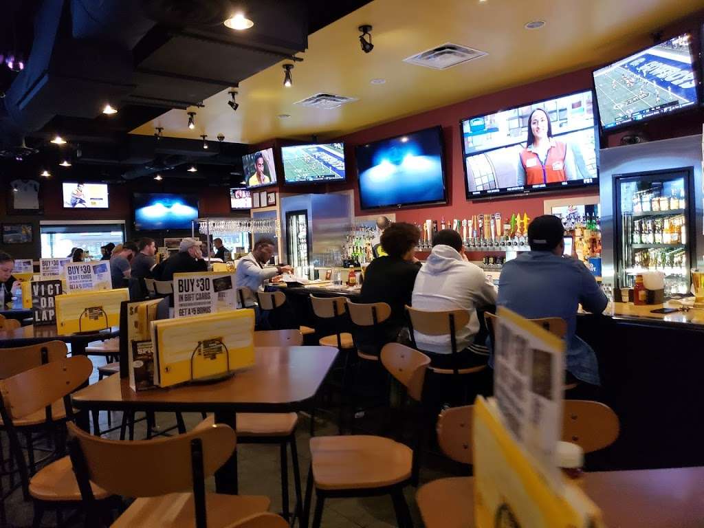 Buffalo Wild Wings | 1540 US-46, Parsippany, NJ 07054, USA | Phone: (973) 588-5501