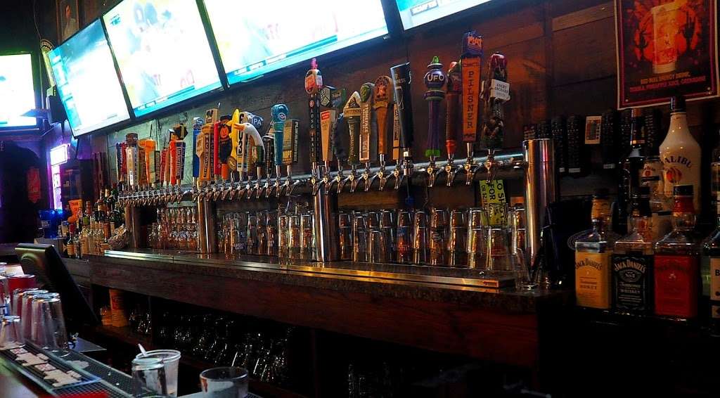 Charlies Tap House | 9A Ocean Blvd, Hampton, NH 03842, USA | Phone: (603) 929-9005