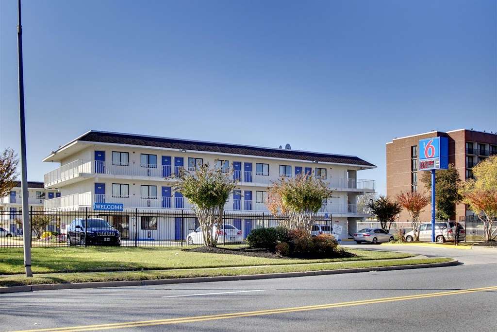 Motel 6 Washington DC - Capitol Heights | 75 Hampton Park Blvd, Capitol Heights, MD 20743 | Phone: (301) 499-0800