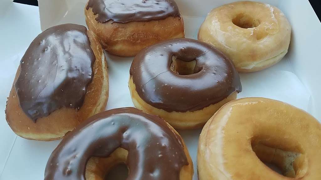 Village Donut Shop | 45 Cassville Rd, Jackson, NJ 08527, USA | Phone: (732) 928-2444