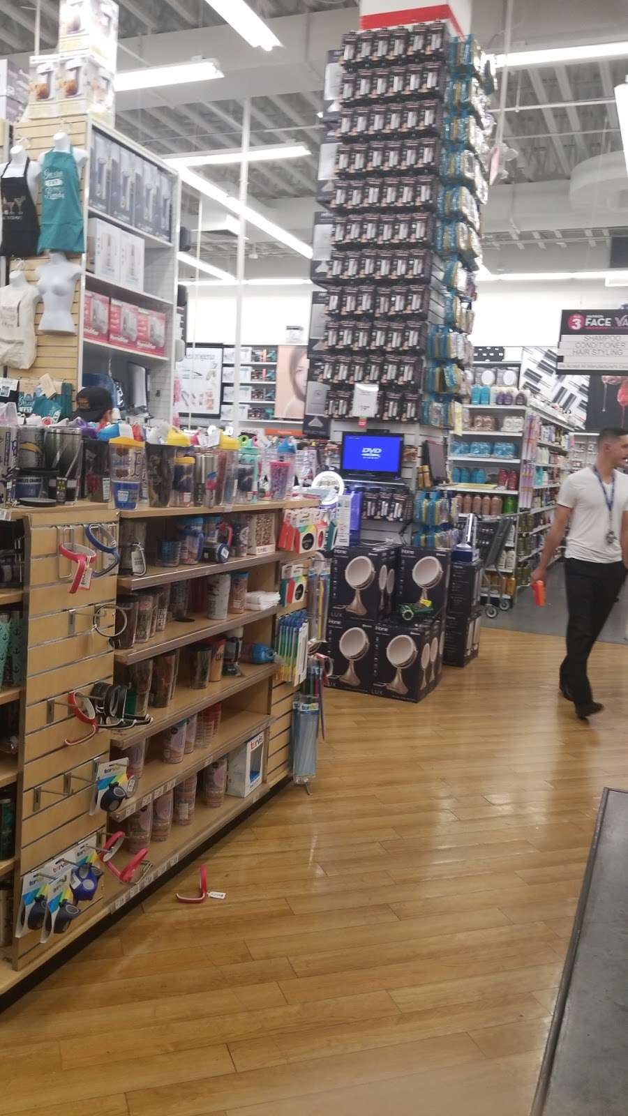 Bed Bath & Beyond | 14351 Hindry Ave, Hawthorne, CA 90250, USA | Phone: (310) 643-9806