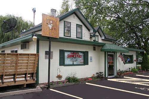 Sammys Place Restaurant & Bar | N1655 US-12, Fort Atkinson, WI 53538, USA | Phone: (920) 563-5538