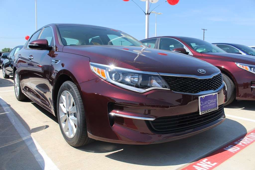 Clay Cooley Kia | 1247 E Airport Fwy, Irving, TX 75062, USA | Phone: (469) 373-8823