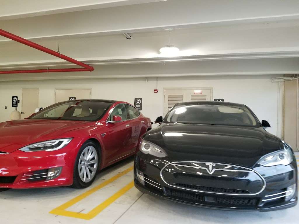 EV Charging Stations | Sawgrass Mills Cir, Sunrise, FL 33323, USA