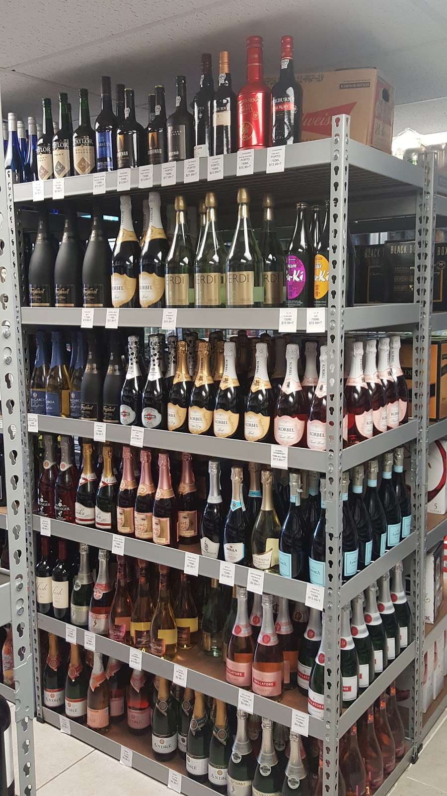 HILLTOP WINE AND LIQUOR | 3 Clapboard Ridge Rd, Danbury, CT 06811 | Phone: (203) 628-7816