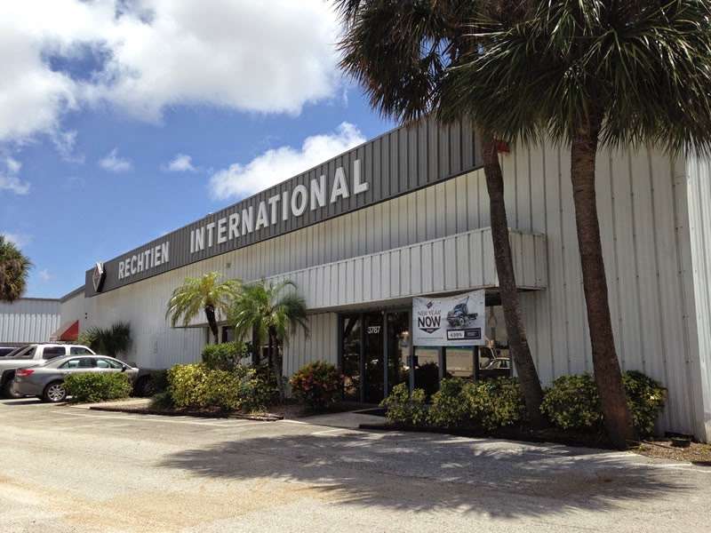 Rechtien International Trucks | 3787 Interstate Park Rd N, Riviera Beach, FL 33404, USA | Phone: (561) 882-9050