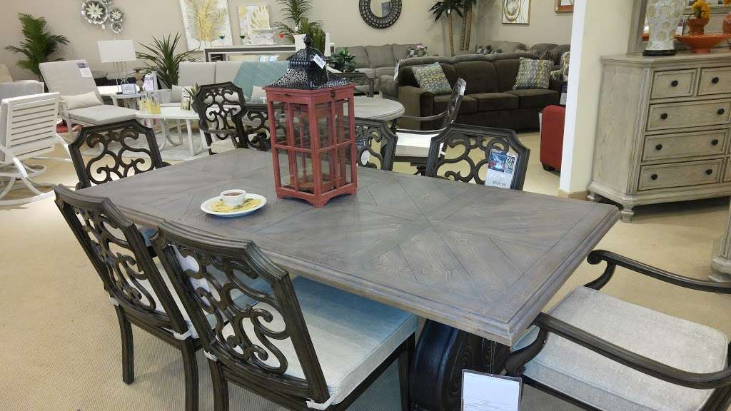 Mealeys Furniture | 2180 MacArthur Rd, Whitehall, PA 18052 | Phone: (215) 736-9800