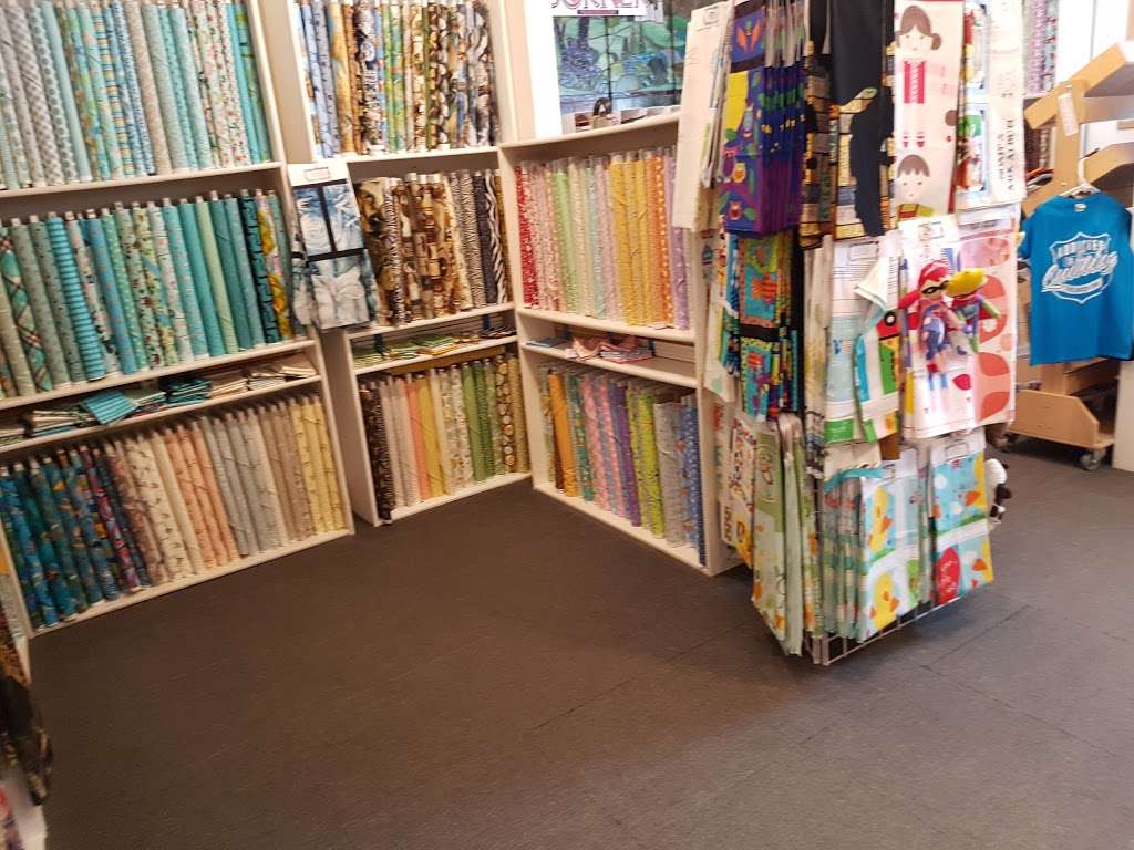 Lyons Quilting | 42 E Main St, Lyons, CO 80540, USA | Phone: (303) 823-6067