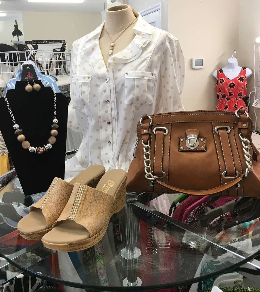Just Stunning Consignment Boutique | 6935 S Carter Rd Suite 6/7, Lakeland, FL 33813, USA | Phone: (863) 583-4112