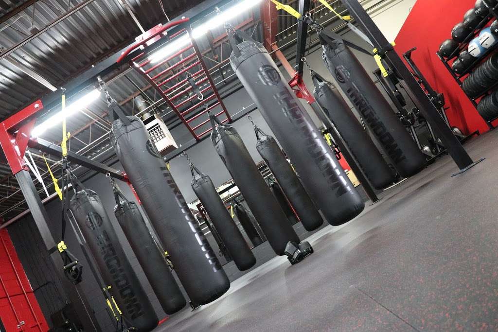 Punch Fit | 37 Sherwood Terrace #132, Lake Bluff, IL 60044 | Phone: (224) 706-6171