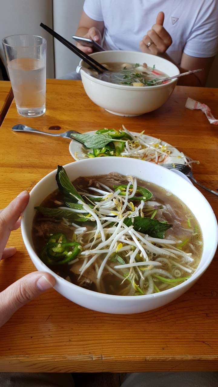 The Noodle Vietnamese & Thai Cuisine | 2336 S Wentworth Ave, Chicago, IL 60616, USA | Phone: (312) 674-1168